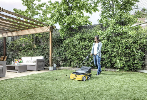 2026 Garland Roll&Comb 502E-V19 - Peinadora/Barredora césped artificial eléctrica enchufable - 1.600 W de potencia, 15'6 kg de peso, ancho de trabajo 40 cm con altura regulable. Saco de recogida de 40 l. Apto para superficies hasta 350 m2.